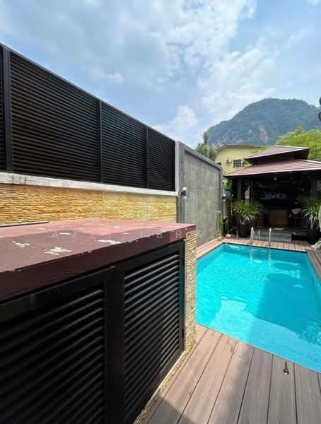 Semi-Detached House for Sale in Taman Gombak Permai (Batu Caves) - Azli Ibrahim - Pool - PropertyGuru.com.my