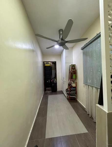 Semi-Detached House for Sale in Taman Gombak Permai (Batu Caves) - Azli Ibrahim - Corridor - PropertyGuru.com.my