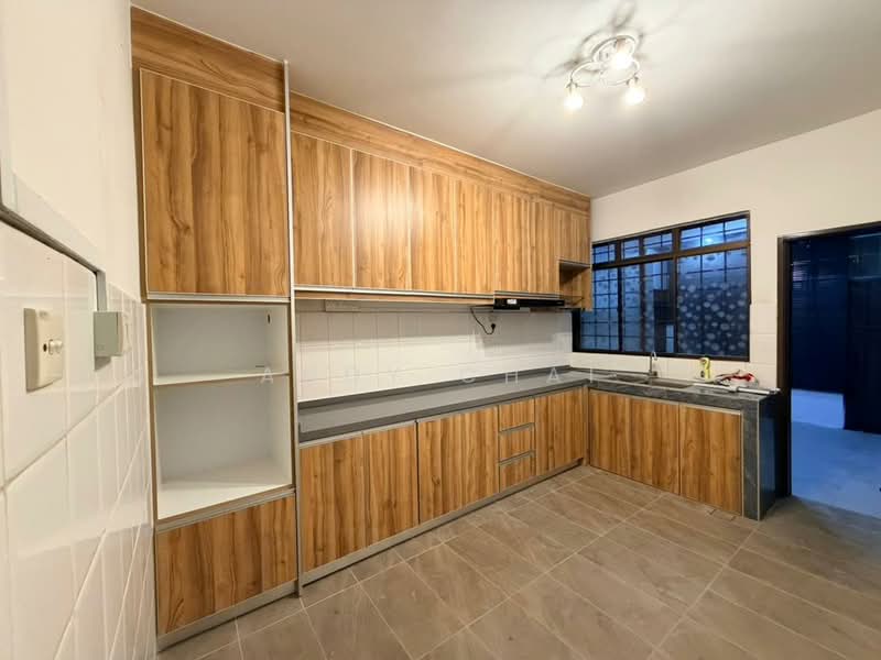 Rumah Teres 2 Tingkat untuk Disewa di Bandar Utama (Selangor) - Andy Chai - Kitchen - PropertyGuru.com.my