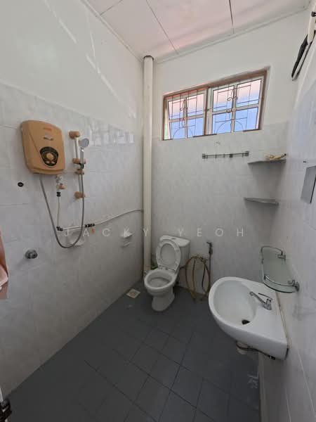 Rumah Teres 2 Tingkat untuk Disewa di Bayan Lepas (Penang) - Jacky Yeoh - Bathroom - PropertyGuru.com.my
