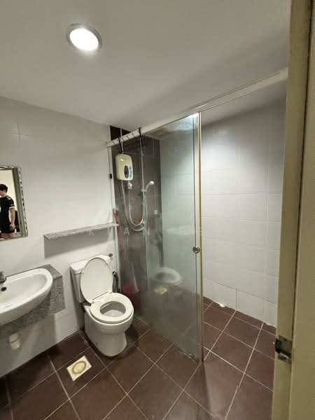 Servis Apartment untuk Disewa di Pacific Place - Kian Fei - Bathroom - PropertyGuru.com.my