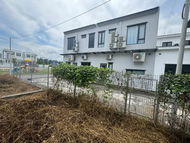 2-storey Terraced House for Sale in Taman Sri Wangsa (Batu Pahat) - WK Dee - Exterior - PropertyGuru.com.my