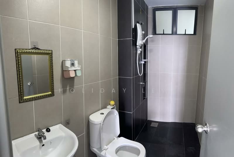 Servis Apartment untuk Disewa di You Vista @ You City - Holiday Lew - Bathroom - PropertyGuru.com.my