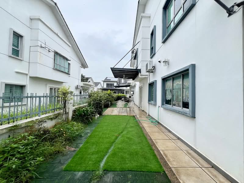 Semi-Detached House for Sale in Taman Saujana Emas (Kajang) - Azli Ibrahim - Exterior - PropertyGuru.com.my
