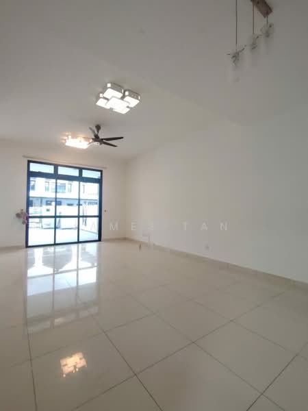 Rumah Teres untuk Dijual di Johor Bahru (Johor) - James Tan - Living Room - PropertyGuru.com.my