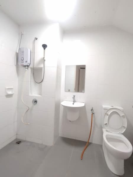 Rumah Teres untuk Dijual di Johor Bahru (Johor) - James Tan - Bathroom - PropertyGuru.com.my