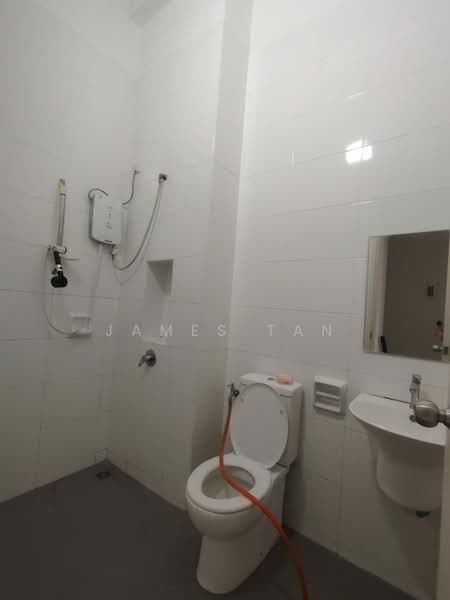 Rumah Teres untuk Dijual di Johor Bahru (Johor) - James Tan - Bathroom - PropertyGuru.com.my