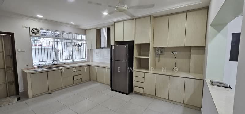 Semi-Detached House for Sale in Taman Green Lane (Jelutong) - Matthew Png - Kitchen - PropertyGuru.com.my