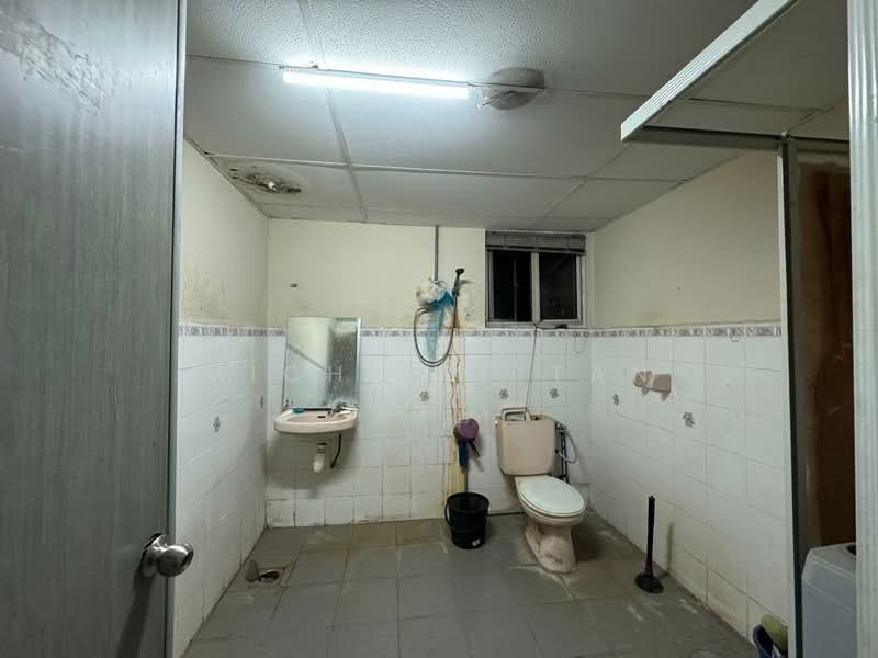 Kondominium untuk Dijual di Venice Hill - Michelle Tan - Bathroom - PropertyGuru.com.my