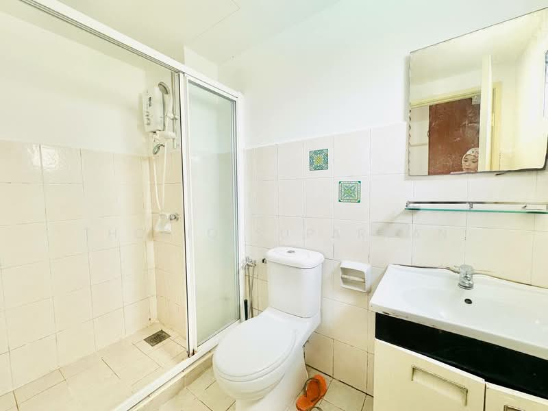 Condominium for Sale at Mas Kiara Residences - Thoriq Suparman - Bathroom - PropertyGuru.com.my