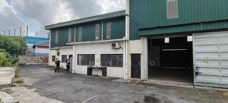 Semi-D Factory for Rent in Taman Industri Selesa Jaya (Balakong) - Camie Hoo - Exterior - PropertyGuru.com.my
