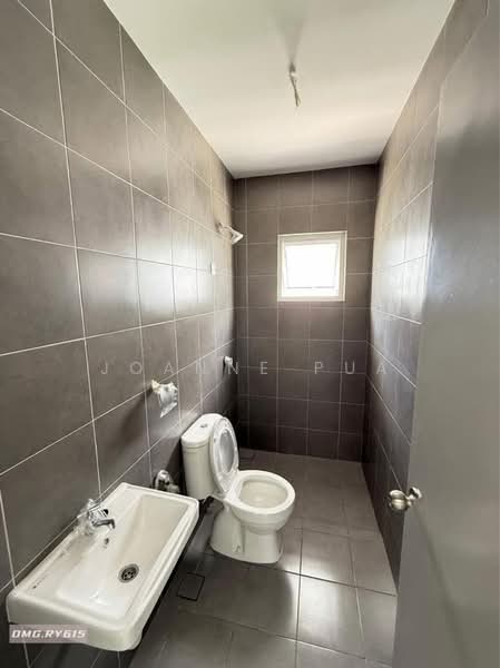 Rumah Teres 2 Tingkat untuk Dijual di Klang (Selangor) - Joanne Pua - Bathroom - PropertyGuru.com.my
