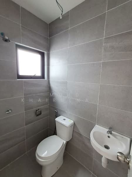 Rumah Teres 2 Tingkat untuk Dijual di Cyberjaya (Selangor) - Muhd Khairulnawawi Kamaruddin - Bathroom - PropertyGuru.com.my