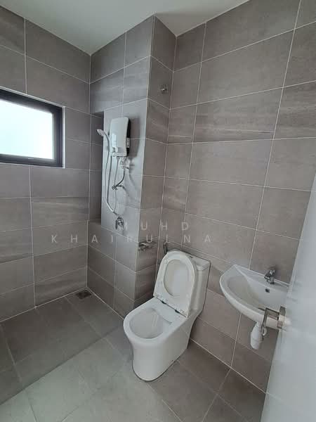 Rumah Teres 2 Tingkat untuk Dijual di Cyberjaya (Selangor) - Muhd Khairulnawawi Kamaruddin - Bathroom - PropertyGuru.com.my