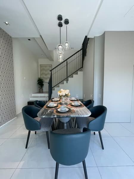 Rumah Teres 2 Tingkat untuk Dijual di Cyberjaya (Selangor) - Amirul Fikry Zulkifly - Dining Room - PropertyGuru.com.my