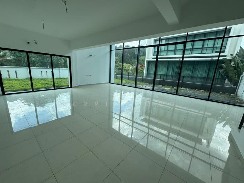 Bungalow House untuk Dijual di Taman Puncak Perdana (Shah Alam) - Derrick Ang - Living Room - PropertyGuru.com.my