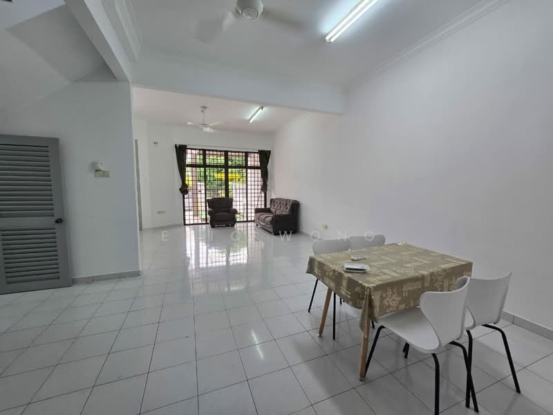 Rumah Teres 2 Tingkat untuk Disewa di Taman Suria (Johor Bahru) - Eric Wong - PropertyGuru.com.my