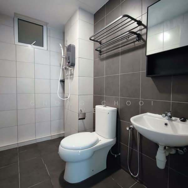 Condominium for Rent at Fairview Residence - Chong Chooi Wei - Bathroom - PropertyGuru.com.my