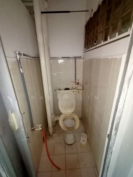 Flat for Rent at Green Garden - Danny Lim - Bathroom - PropertyGuru.com.my