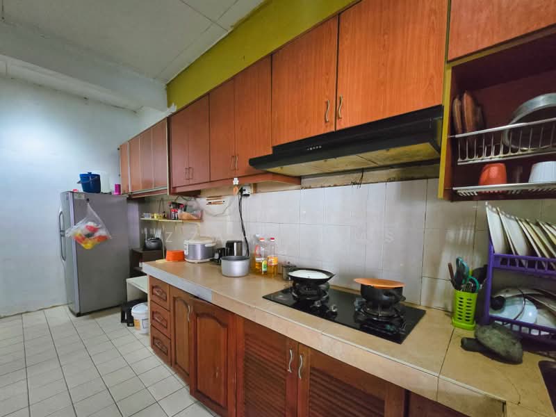 1-storey Terraced House for Sale in Saujana (Selangor) - Izzah Alias - Kitchen - PropertyGuru.com.my