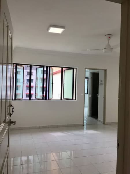 Pangsapuri untuk Dijual di Taman Pekaka Block 33 - Freddy Tan - Interior - PropertyGuru.com.my