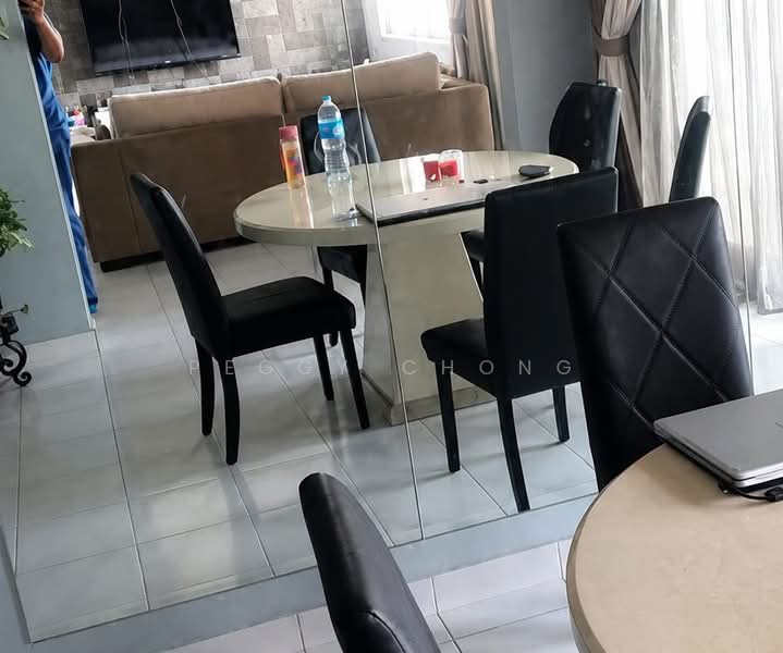 Kondominium untuk Disewa di Armanee - Peggy Chong - Living Room - PropertyGuru.com.my