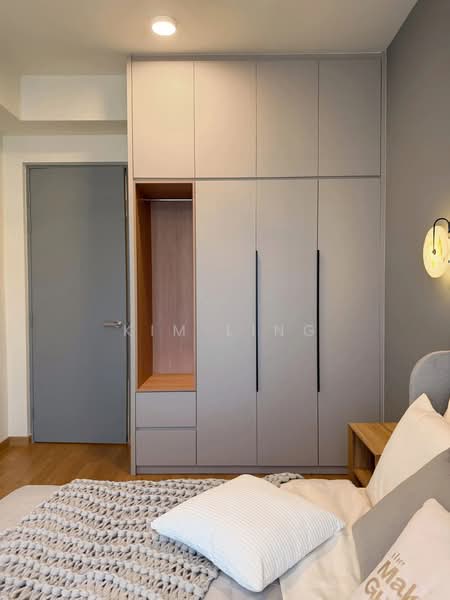 Servis Apartment untuk Disewa di The Era @ Duta North - Kim Ling - Master Bedroom - PropertyGuru.com.my