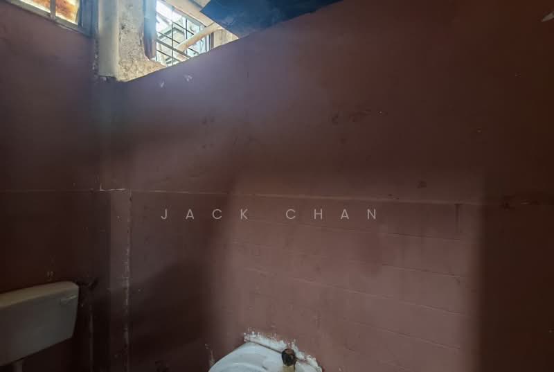 Shop for Rent in Bandar Sri Damansara (Selangor) - Jack Chan - Bathroom - PropertyGuru.com.my