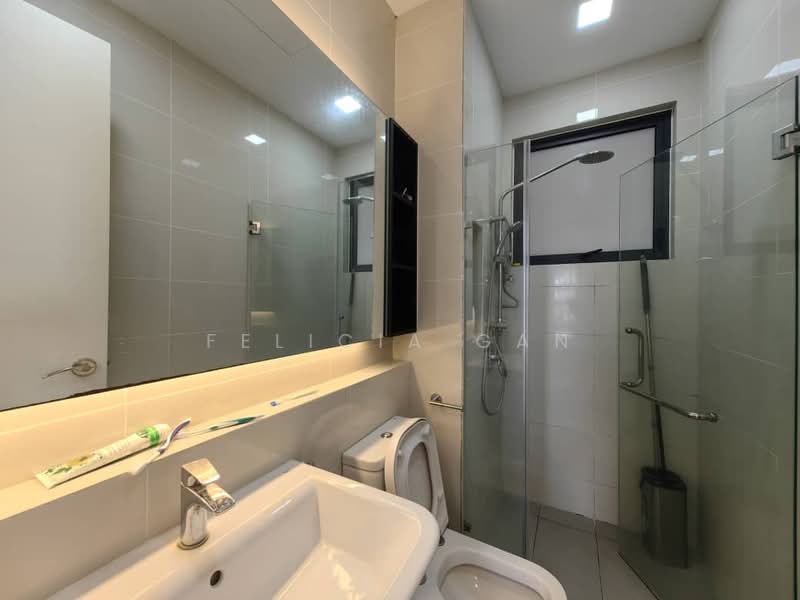 Kondominium untuk Dijual di Waltz Residences - Felicia Gan - Bathroom - PropertyGuru.com.my