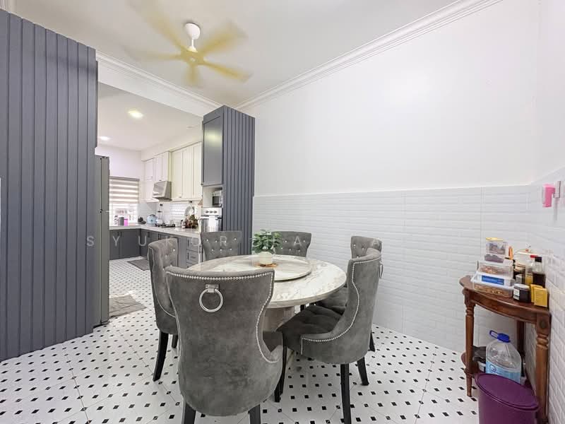 2-storey Terraced House for Sale in Shah Alam (Selangor) - Syukor Hartanah - Kitchen - PropertyGuru.com.my