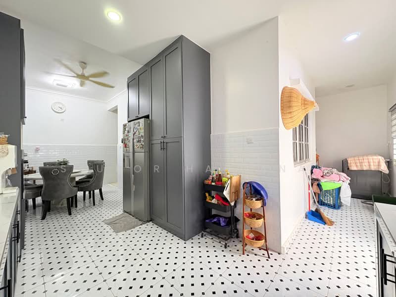 2-storey Terraced House for Sale in Shah Alam (Selangor) - Syukor Hartanah - Kitchen - PropertyGuru.com.my