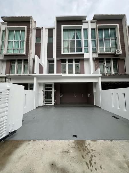 2.5-storey Terraced House for Sale in Bandar Seri Alam (Masai) - Fong Lik - Exterior - PropertyGuru.com.my