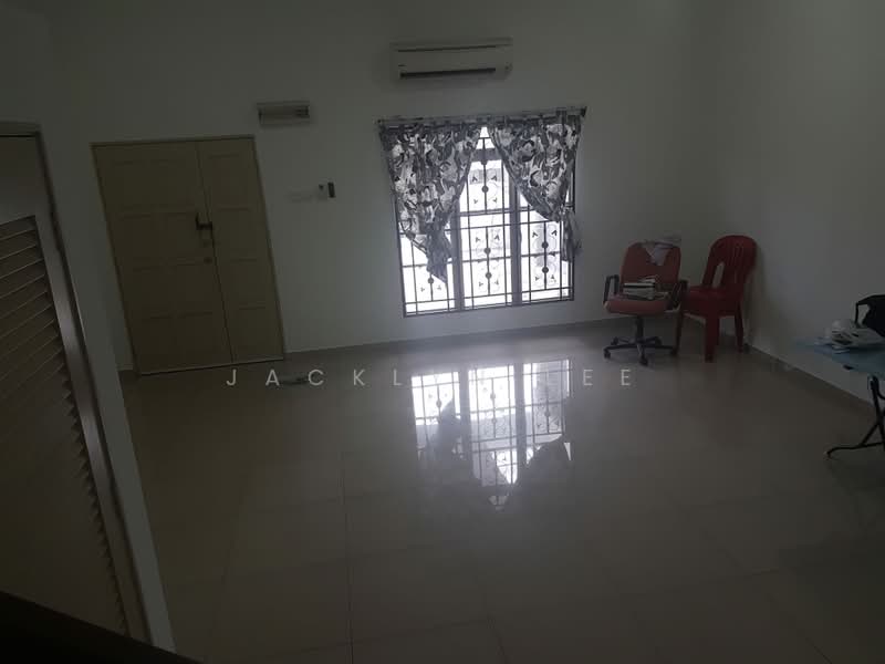 2-storey Terraced House for Sale in Sungai Buloh (Selangor) - Jacklyn Lee - Living Room - PropertyGuru.com.my