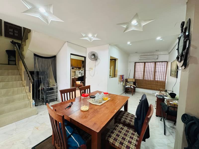 2-storey Terraced House for Sale in Taman Sri Jelok (Kajang) - Aqil Kamal - Dining Room - PropertyGuru.com.my