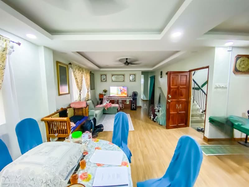 Kedai / Pejabat untuk Dijual di Taman Maju Jaya (Ampang) - Azli Ibrahim - Living Room - PropertyGuru.com.my