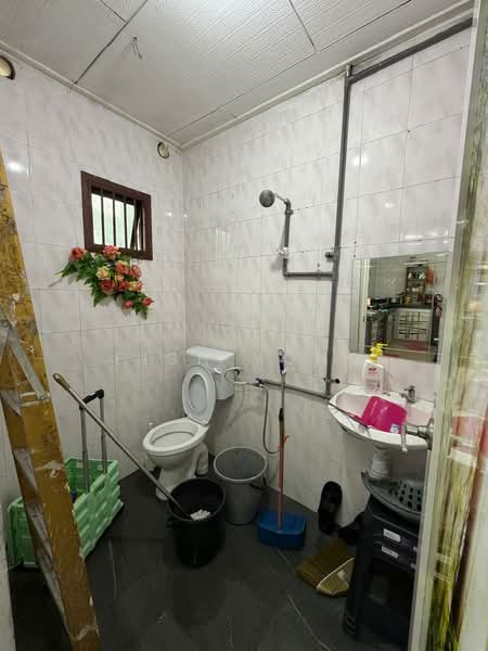 1-storey Terraced House for Rent in Taman Rinting (Masai) - Fish Yong - PropertyGuru.com.my