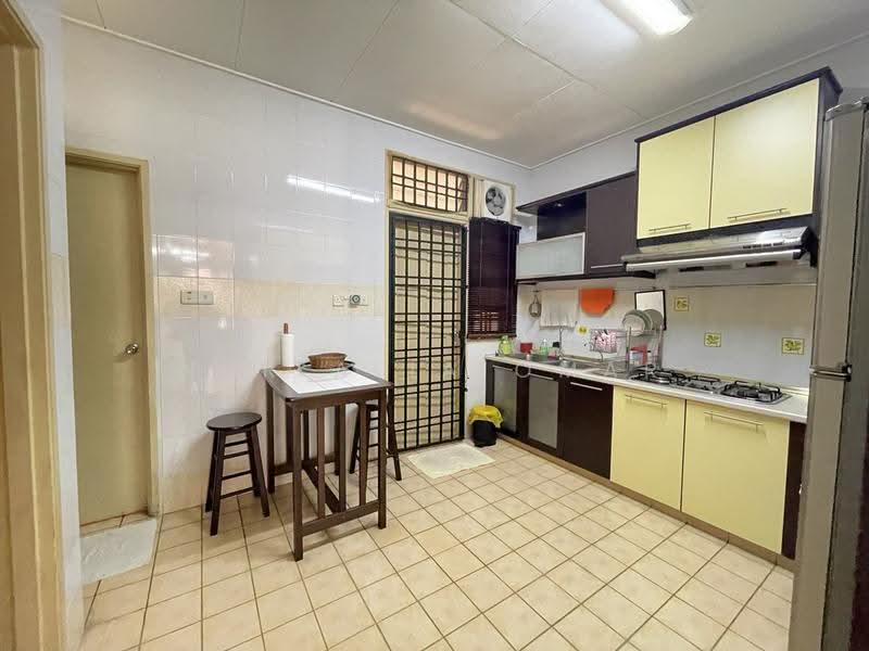 Rumah Teres 2-Tingkat untuk Dijual di Shah Alam (Selangor) - Nur Alia Omar - Kitchen - PropertyGuru.com.my
