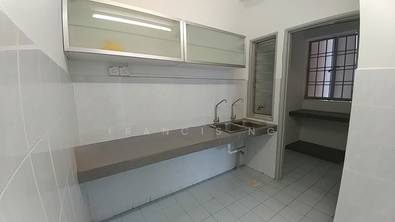 Apartment for Sale at Flora Damansara Apartment - Francis Ng - Kitchen - PropertyGuru.com.my