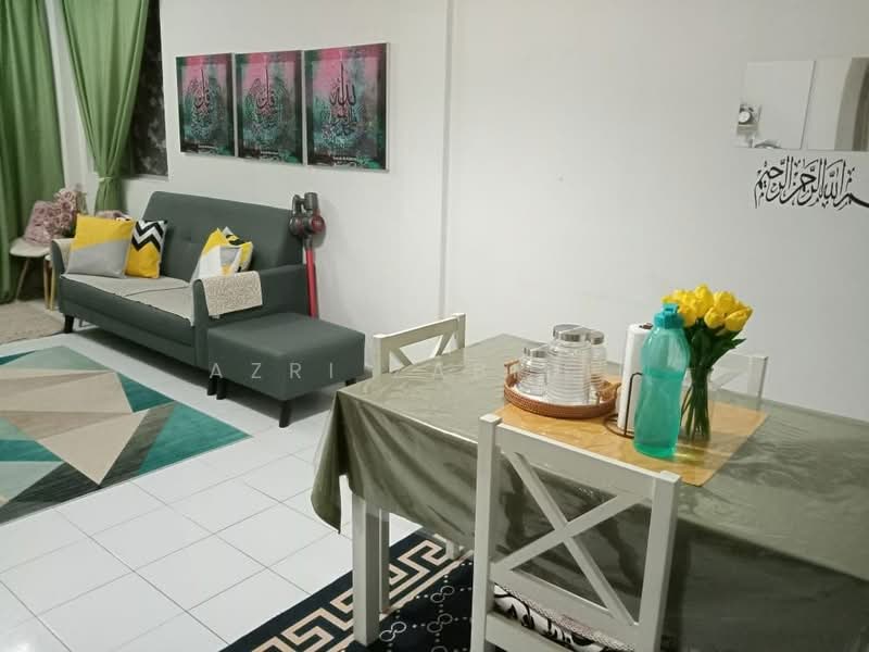 Apartment for Sale at Alam Budiman (Sri Budiman) - Azri Zabidin - Living Room - PropertyGuru.com.my