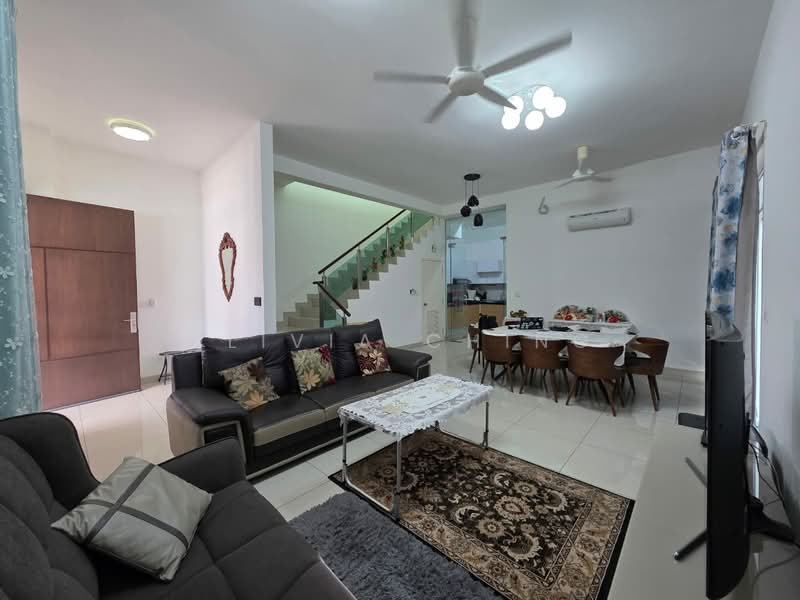 Cluster House for Sale in Taman Seri Austin (Tebrau) - Olivia Ching - Living Room - PropertyGuru.com.my
