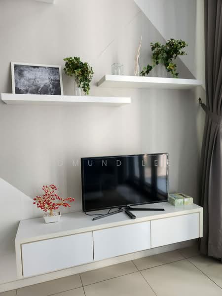 Servis Apartment untuk Dijual di M City - Edmund Lee - Living Room - PropertyGuru.com.my