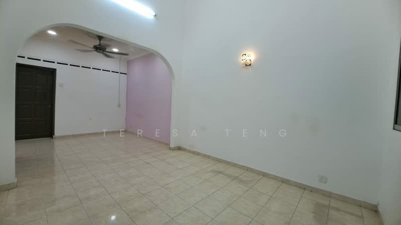 1-storey Terraced House for Rent in Taman Klang Jaya (Klang) - Teresa Teng - Living Room - PropertyGuru.com.my