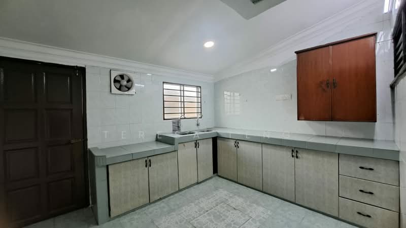 1-storey Terraced House for Rent in Taman Klang Jaya (Klang) - Teresa Teng - Kitchen - PropertyGuru.com.my