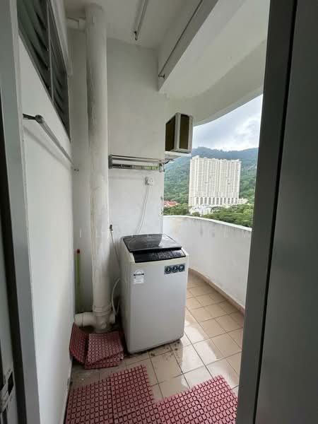 Pangsapuri untuk Dijual di Gambier Heights - Millie Chew - Balcony - PropertyGuru.com.my