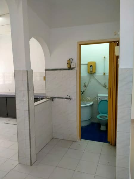 Rumah Teres 2 Tingkat untuk Dijual di Seri Kembangan (Selangor) - Vincent Goh - Bathroom - PropertyGuru.com.my