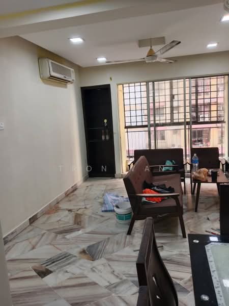 Pangsapuri untuk Dijual di Vista Lavender - Tron Wan - Living Room - PropertyGuru.com.my