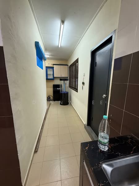 2-storey Terraced House for Sale in Bandar Indahpura (Kulai) - Danny See - Kitchen - PropertyGuru.com.my