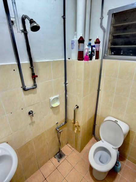 Pangsapuri untuk Dijual di Merdeka Villa - Michelle Tan - Bathroom - PropertyGuru.com.my
