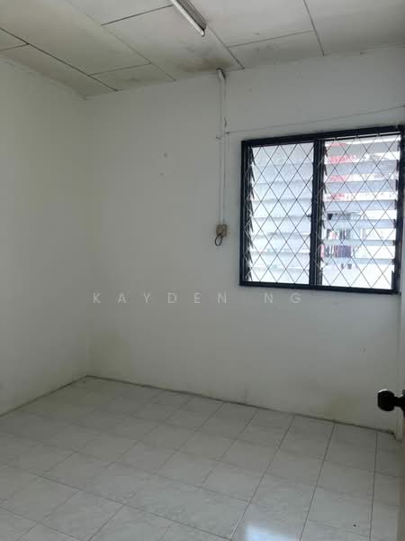 Rumah Flat untuk Dijual di Taman Daya - Jalan Nipah 11, 12 - Kayden Ng - PropertyGuru.com.my