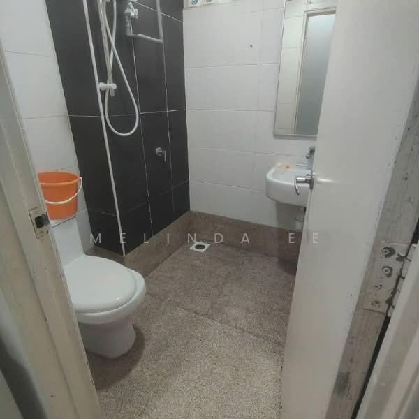 Servis Apartment untuk Dijual di Twin Danga Residence - Melinda Ee - Bathroom - PropertyGuru.com.my